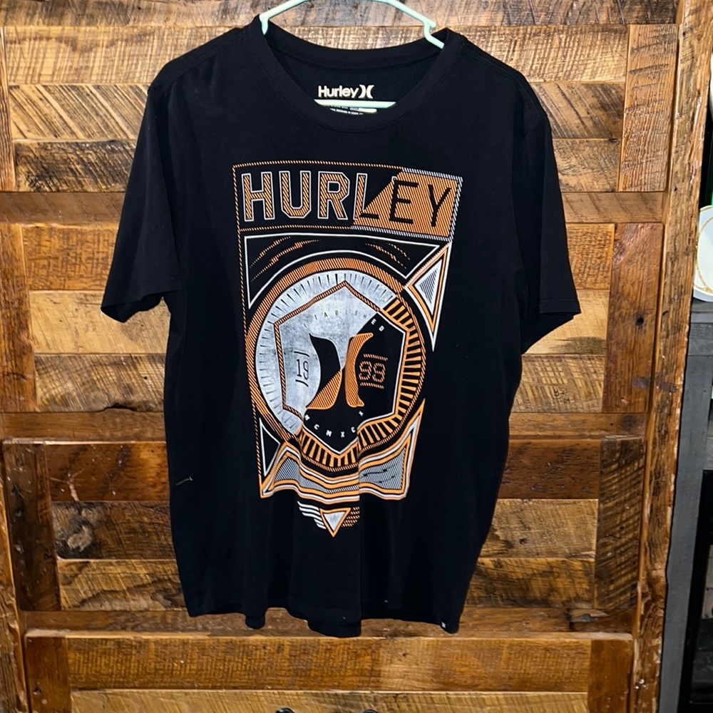 EUC Hurley tshirt